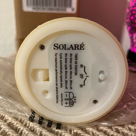 Solare pillar candle Ivory LED was flameless Brand new takes batteries has timer - Picture 2 of 6